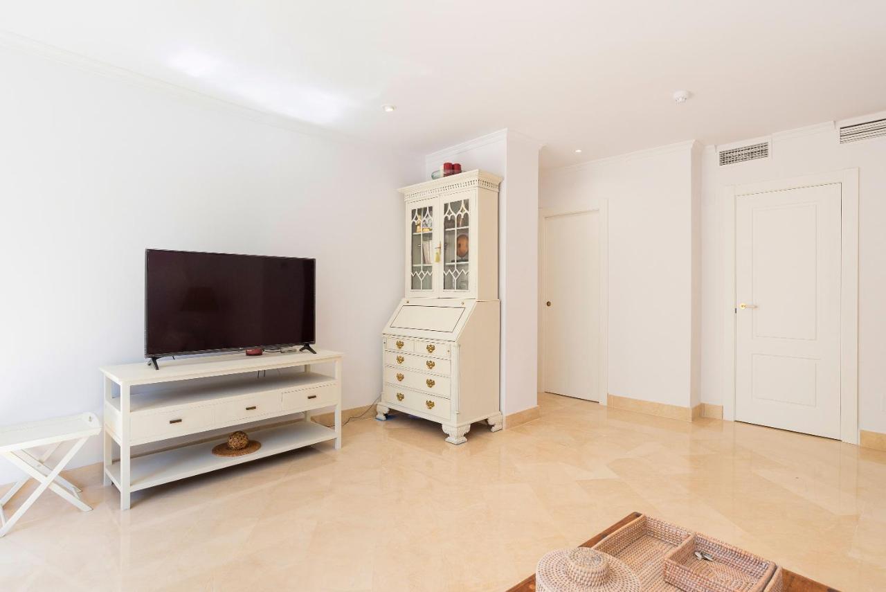 Elviria Playa White Pearl Beach Marbella Exterior photo